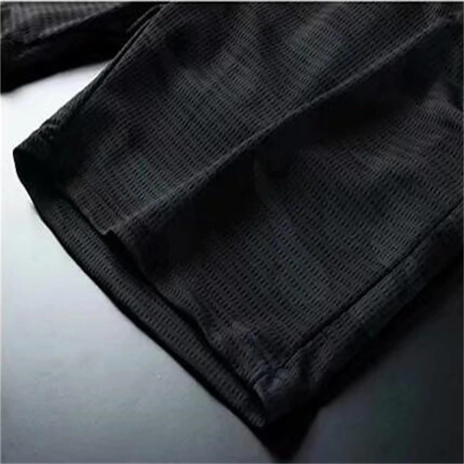 Men's Running Athletic Workout Gym Shorts Breathable Lightweight Quick Dry Mesh Capris Lounge Pants with Pockets