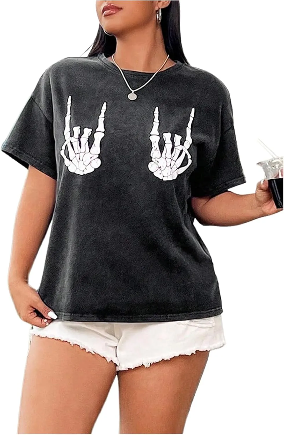 Verdusa Women's Plus Size Skull Hand Print Vintage T Shirts Punk Washed Drop Shoulder Tees