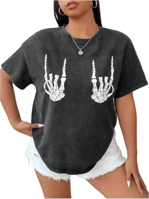 Verdusa Women's Plus Size Skull Hand Print Vintage T Shirts Punk Washed Drop Shoulder Tees