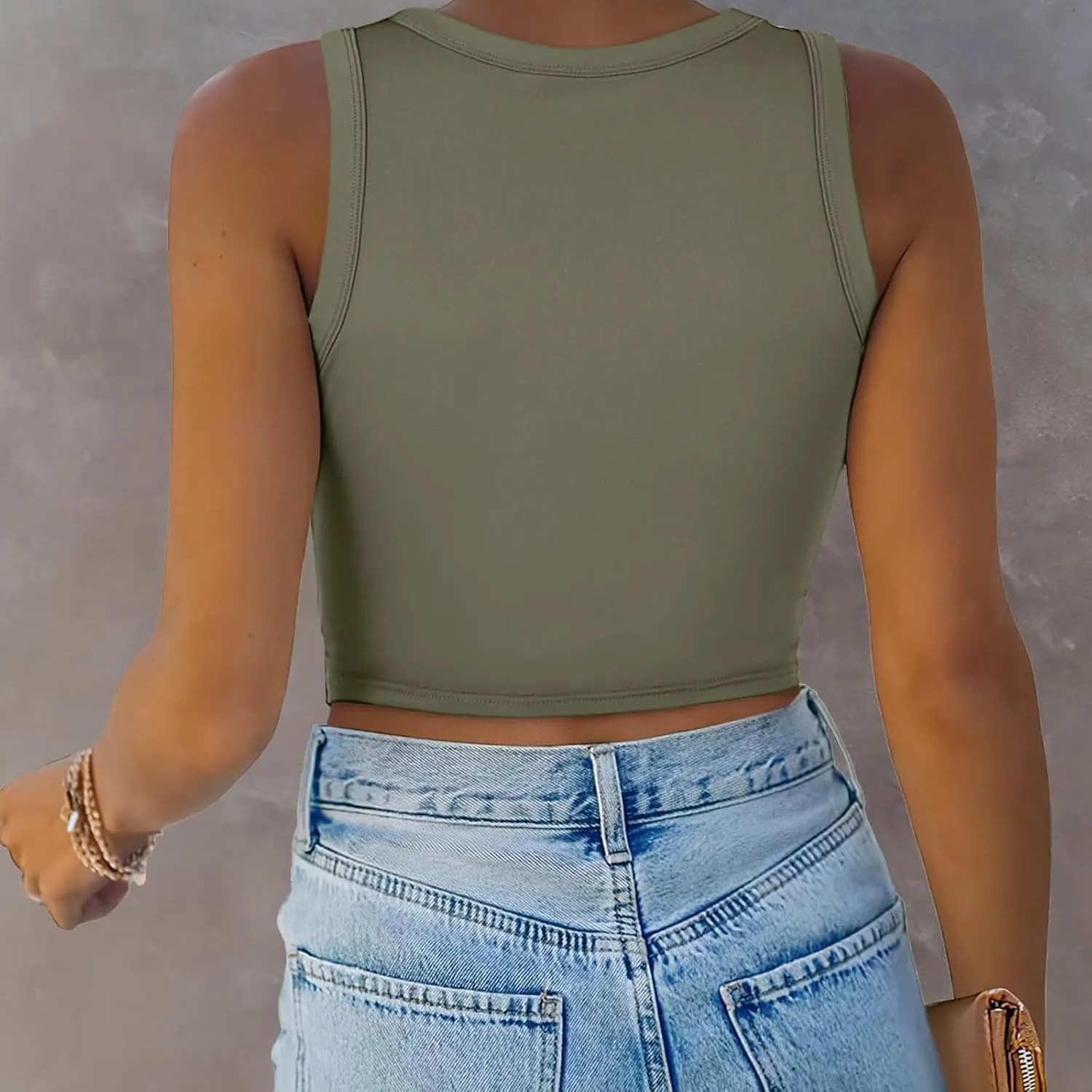 Womens Sleeveless High Neck Tank Tops Trendy Going Out Crop Tops Shirts Casual Basic Slim Fit T Shirts Workout Yoga Tops